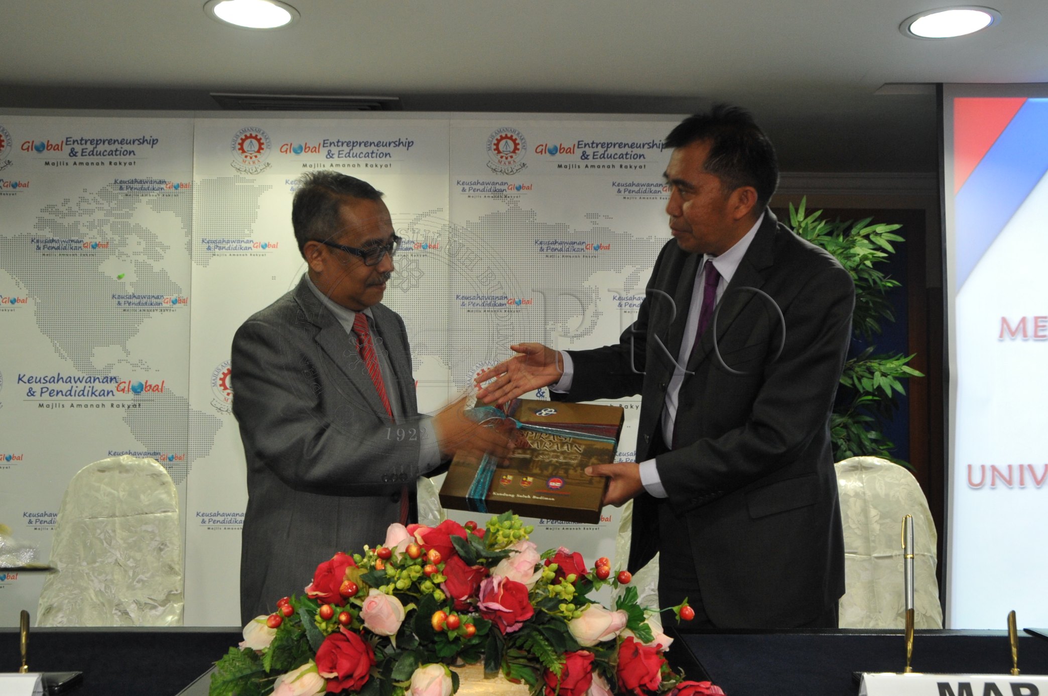 PRO 14 37 MARA PRO 4763